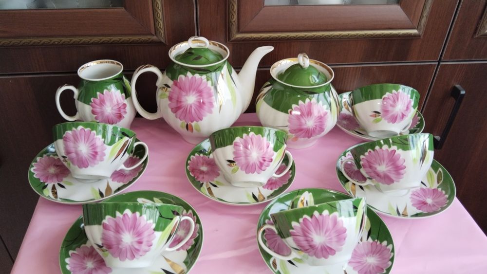 Чайный сервиз дулево красивый тонкостенный форма чашек тюльпан.новыц в