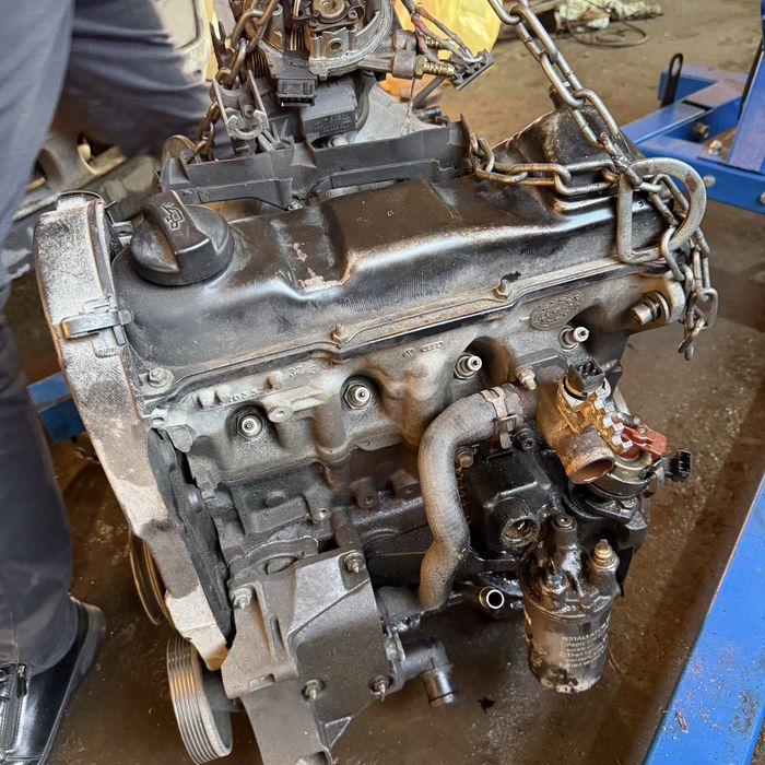 Продам рабочий двигатель требует ремонта