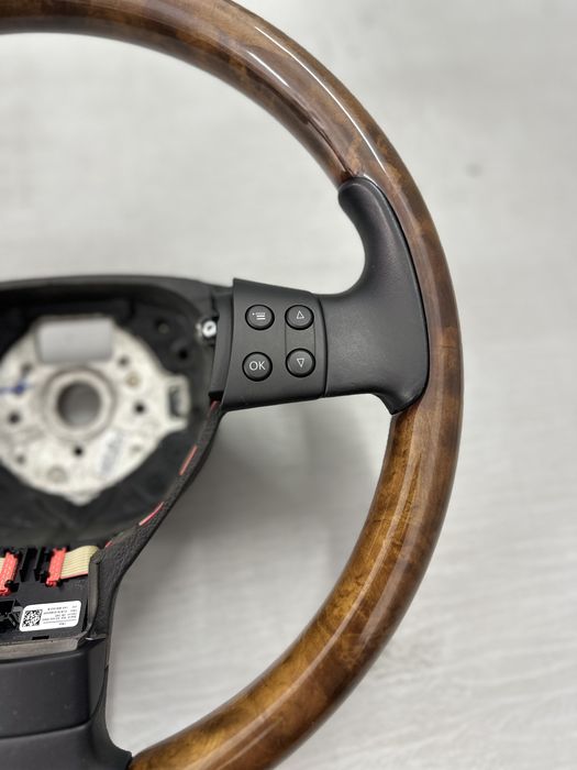 Volan MAHON pentru Vw Passat B6 - NOU -