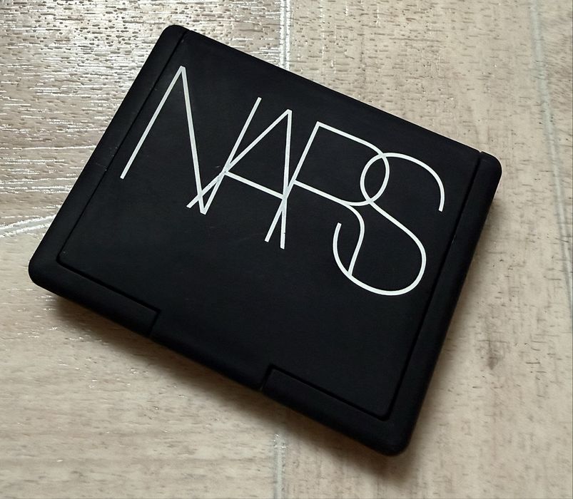 Продам оригинальные румяна NARS в оттенке Orgasm.