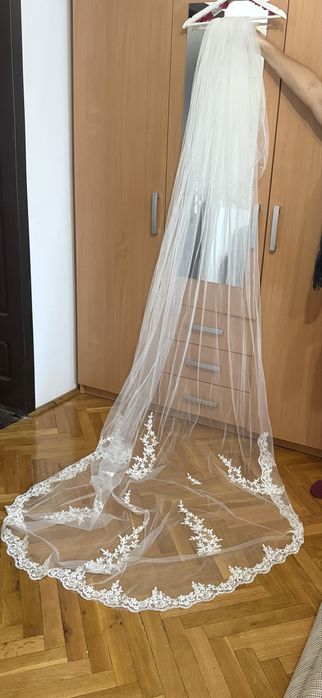 Vând rochie mireasă tip prințesă