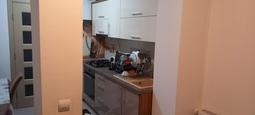 Apartament 4 camere , Targoviște , Micro 3