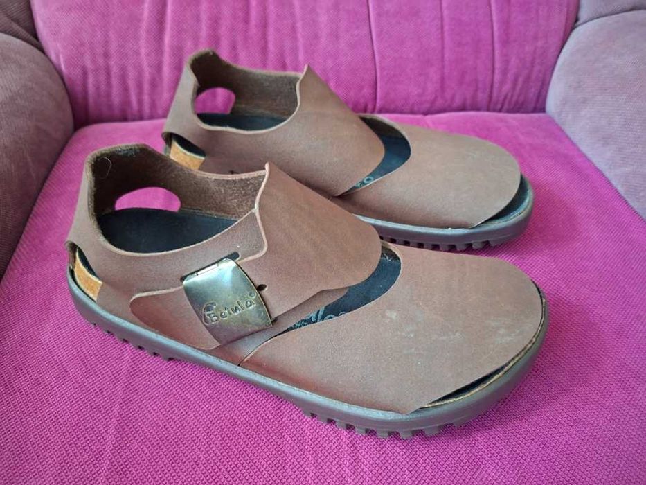 Sandale model rar si deosebit de la Betula by Birkenstock marimea 43