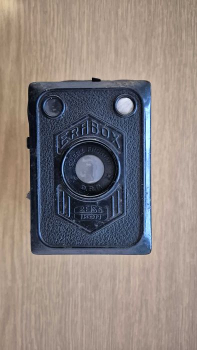 Стара фотокамера Zeiss Ikon Erabox