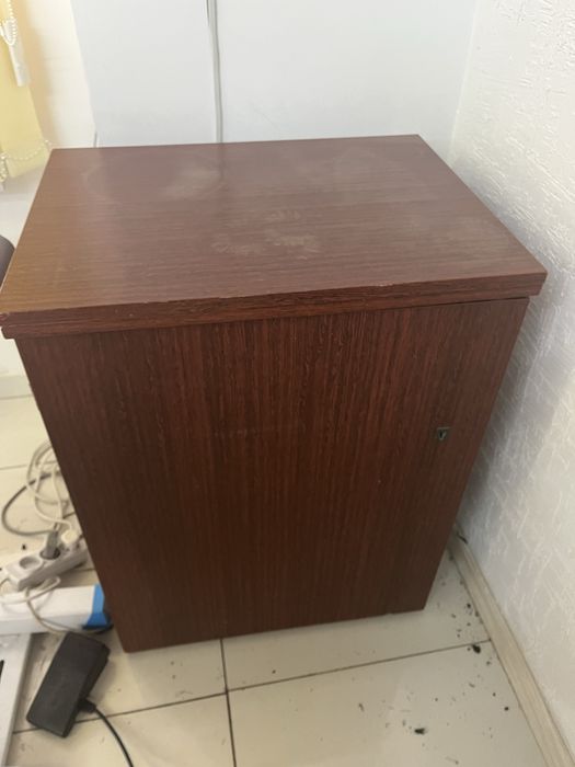 Продам швейную машинку