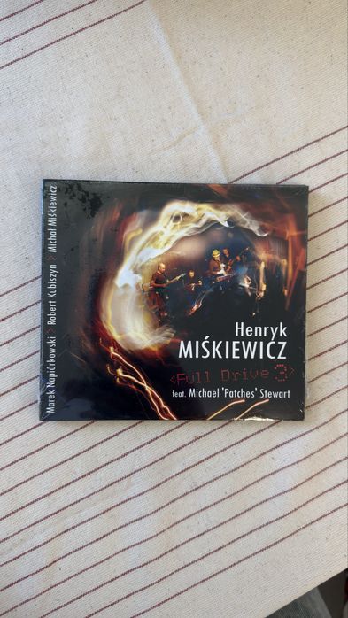 Camp Rock 2, Prism, Hijas Del Tomate – музикални албуми на CD