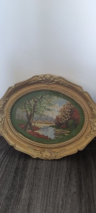 Оригинални гоблени с позлатена дървена рамка