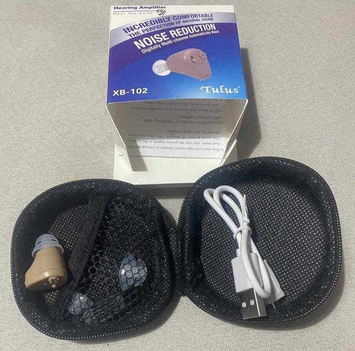 Удобeн слухов апарат с малки размери тип тапа с телесен дискретен цвят