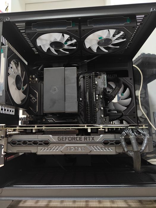 Продам rtx 3060 12 GB zotac