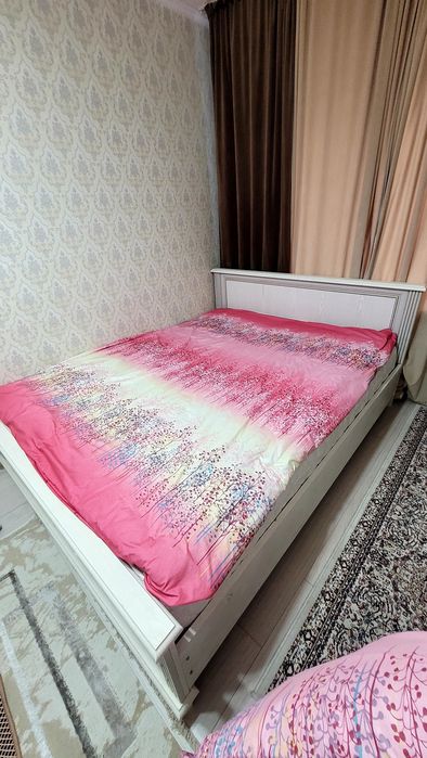 Двухместная кровать