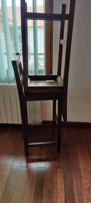 Дървени бар столове