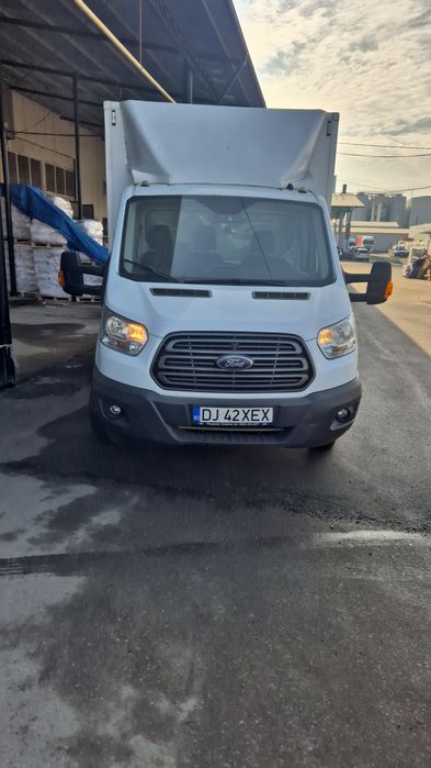 Ford Transit cu lift