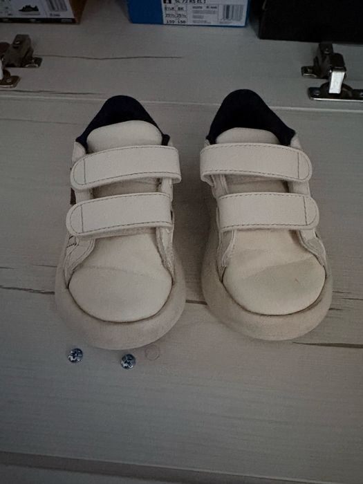 Детски маратонки адидас grand court 2.0