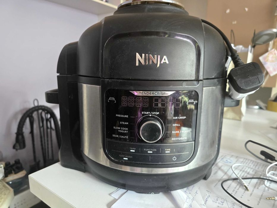 Ninja Foodi мултикукър
