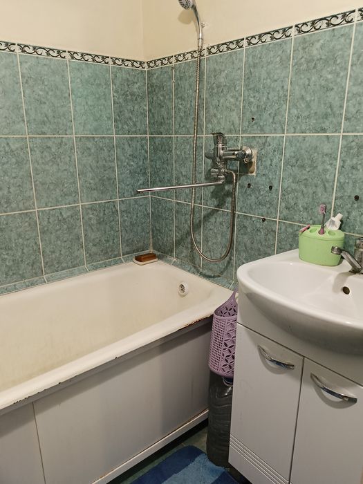 Продам 2 комнатную  квартиру