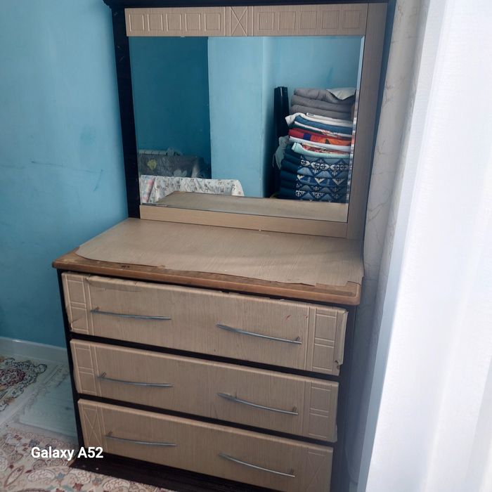 Комод аинасымен сатылады бу