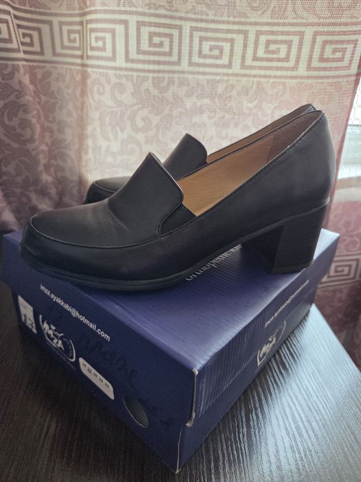 Обувь женская лоферы