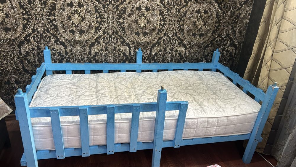 Продам детскую кровать