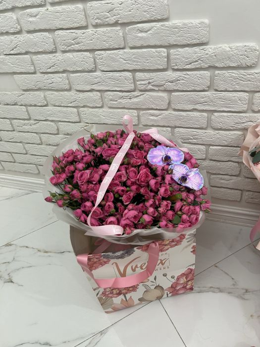 букет кустовые розы