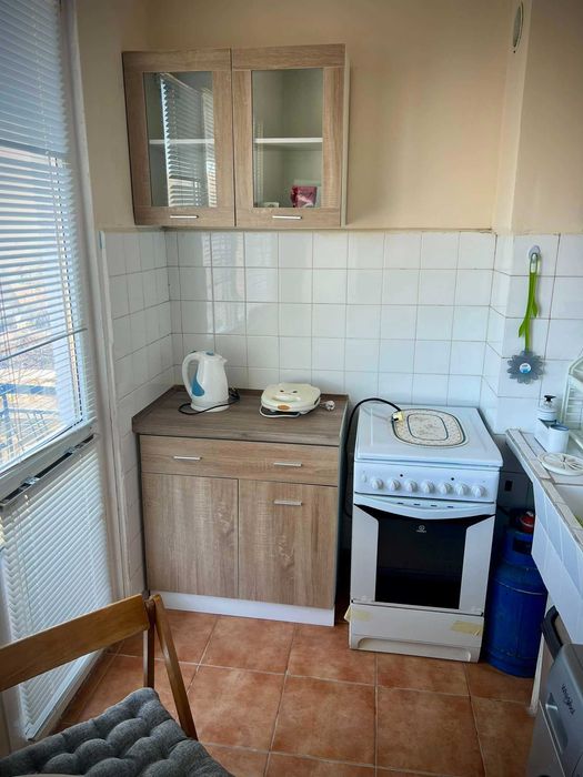 Дава се под наем Тристаен апартамент в Варна, Център - 72 кв.м за 229.5 € - Снимка #12