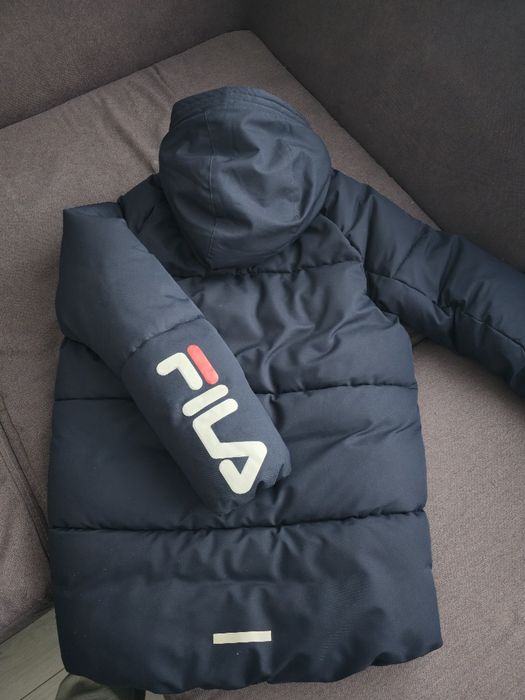 Продам куртку Fila на мальчика