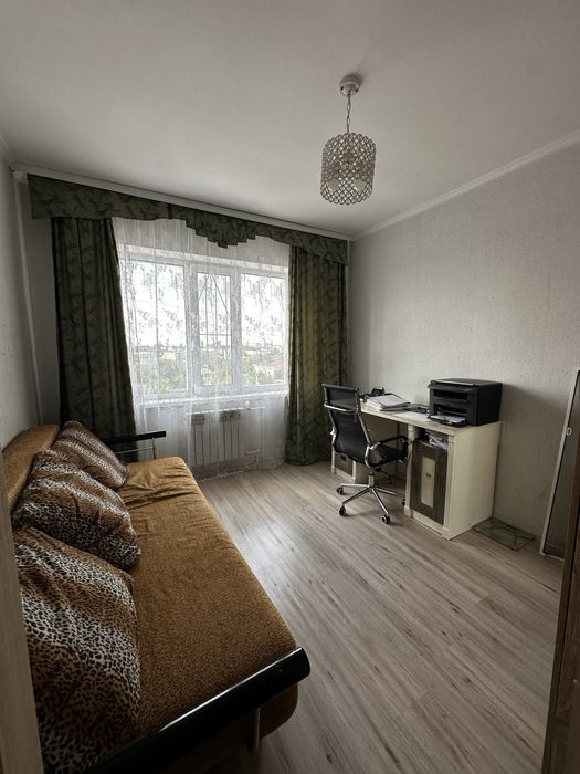 3х комнатная в районе 8 школы