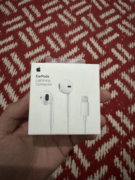 Yangi EarPods Lighting original