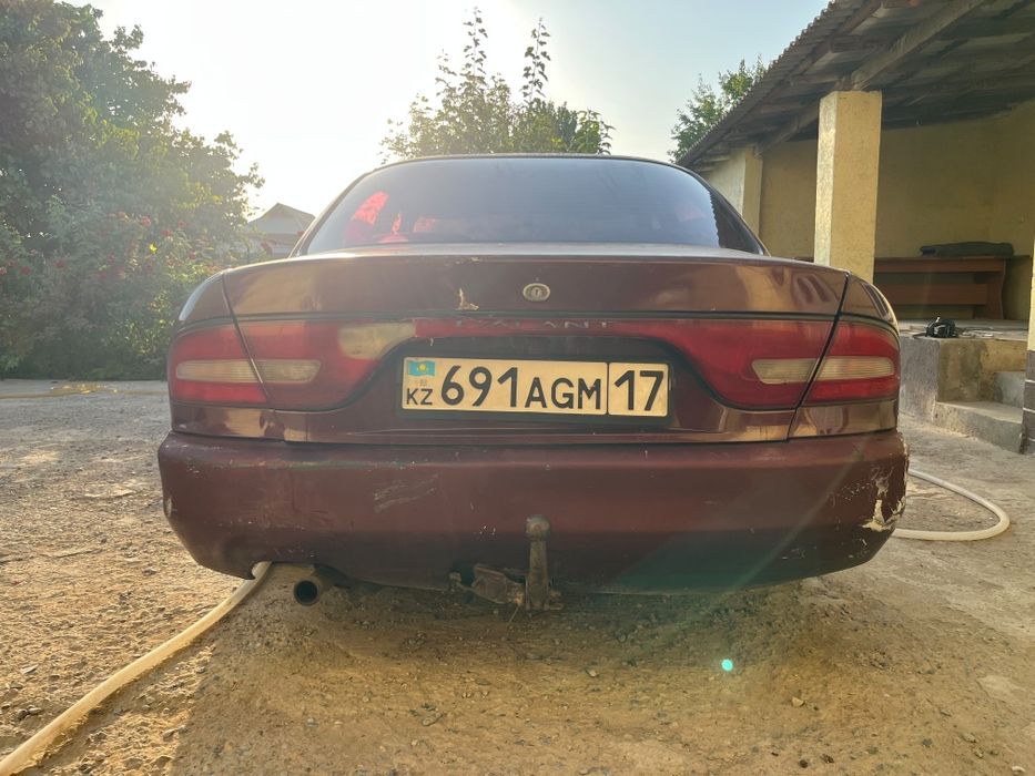 Митсубици Галант авто