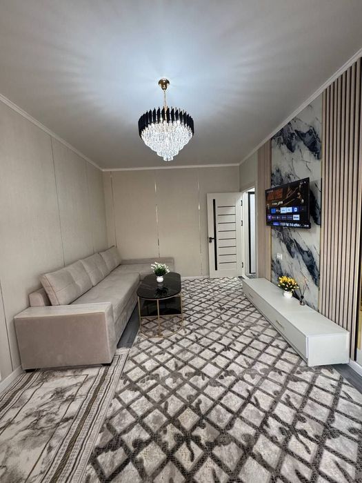 Продам чиланзар 8.  Одна переделанная на двух