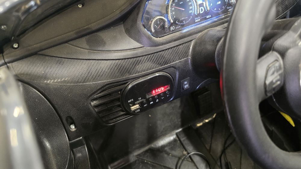Masinuta electrica Bmw X6 copii