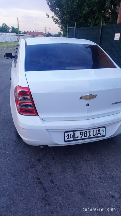 Продам хороший состояние автомобиля кобальт пробег честно не крутили