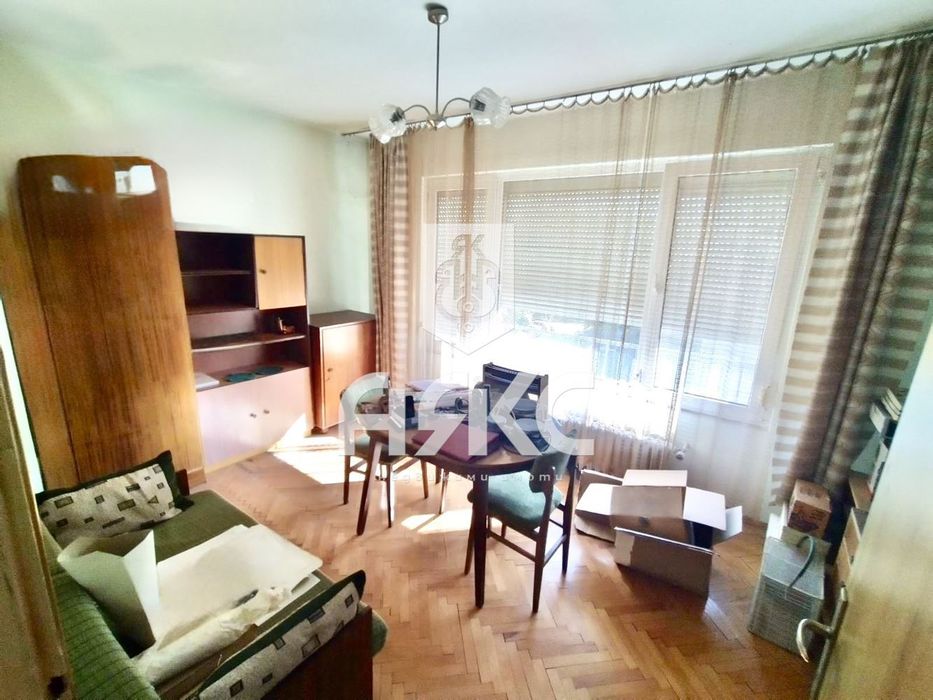 Продава се Тристаен апартамент в София, Гео Милев - 72 кв.м за 3612 €/кв.м - Снимка #1
