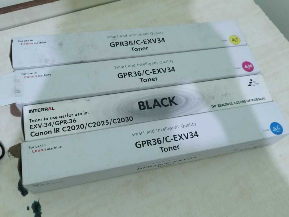 Продам картридж в комплекте для принтера Canon 2220i