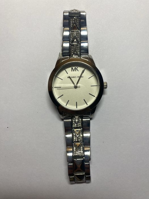 Женские наручные часы