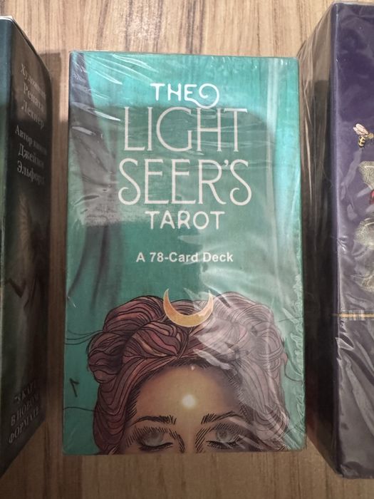 Карты таро, привозные в упаковке