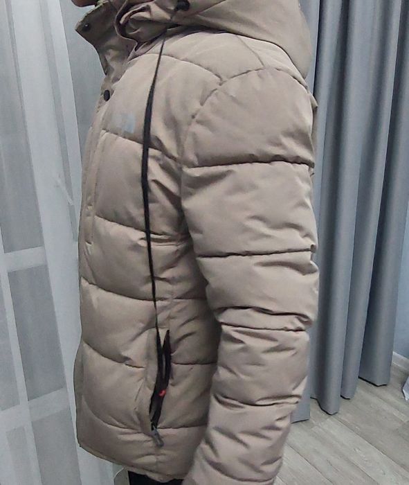 Зимняя куртка в отличном качестве