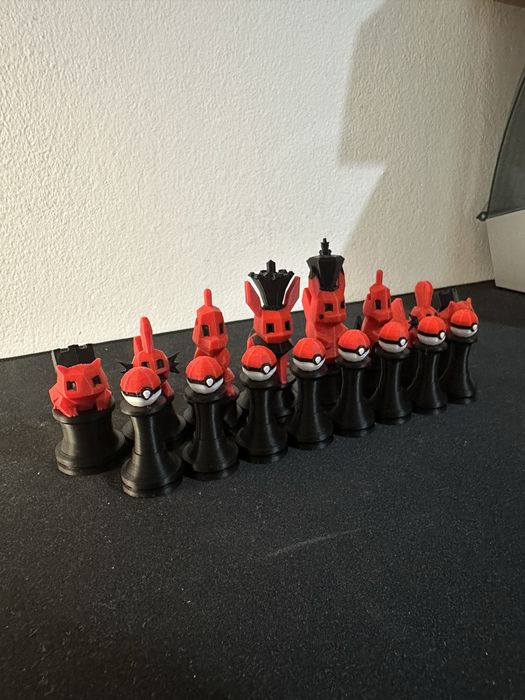 Pokémon Chess Set