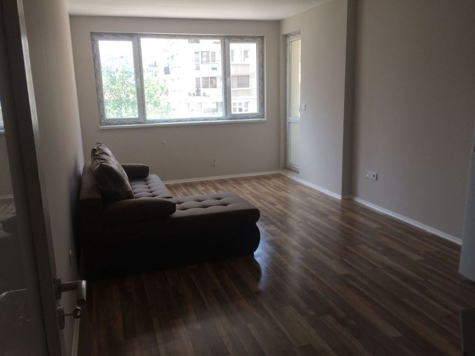 Продава се Тристаен апартамент в София, Банишора - 101 кв.м за 1951 €/кв.м - Снимка #1