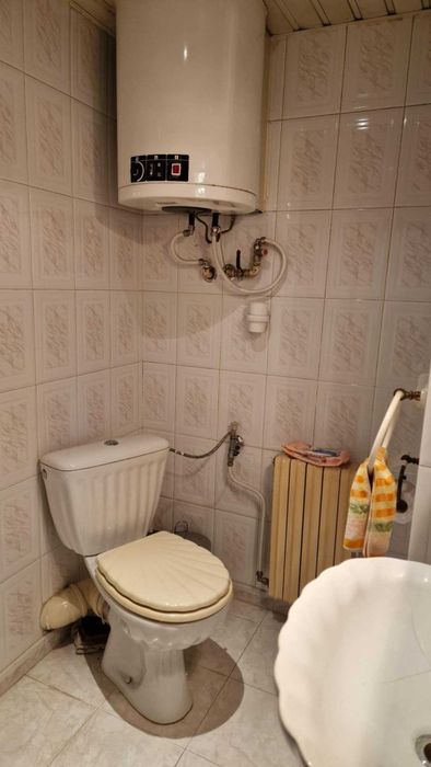 Втори етаж, гараж, бечова стая, маза, таван