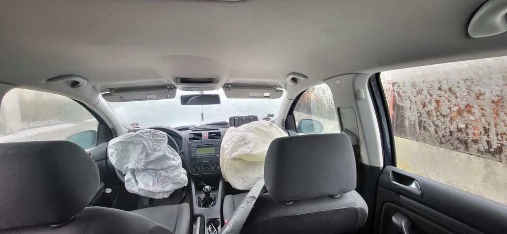 Volkswagen Golf 5 – 1.6 FSI, 2004 – avariat