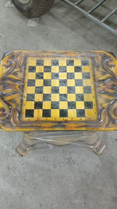 Шахматный стол + 2 стула