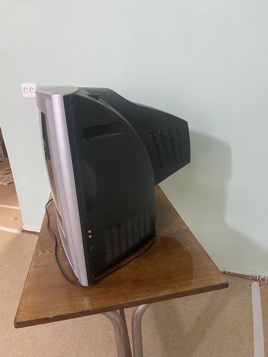 Продам телевизор LG