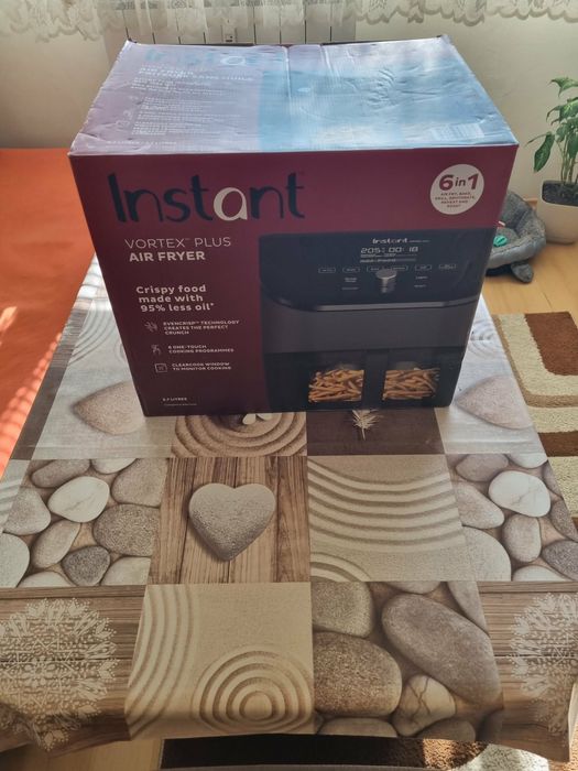 Instant Vortex PLUS ClearCook Air Fryer