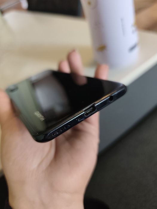 Продавам телефон Huawei P30 lite
