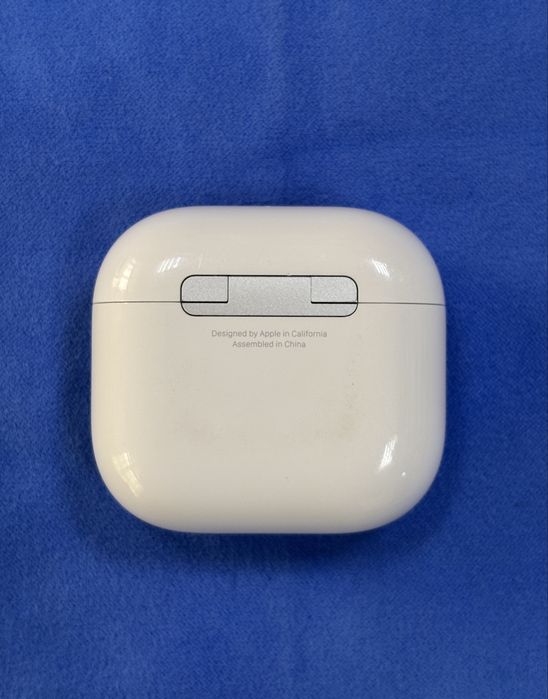 AirPods 4 кейс (без шумодава)