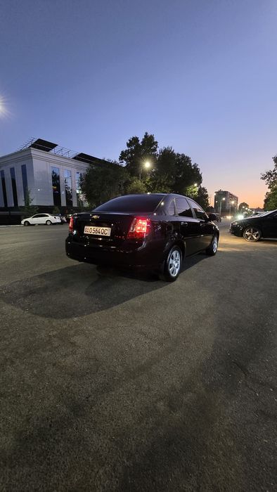 Srochno Gentra qora rang 3-pozitsiya full avtomat lyuki bor sotiladi