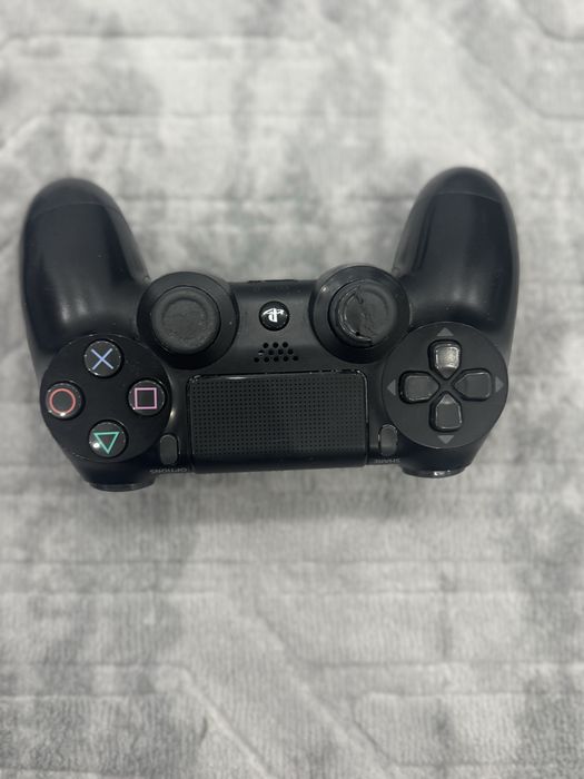PlayStation 4 Pro (PS4 Pro) 1TB + 2 оригинални контролера + 4 топ игри (FC 24, Spider-Man, FC 23, UFC 4)