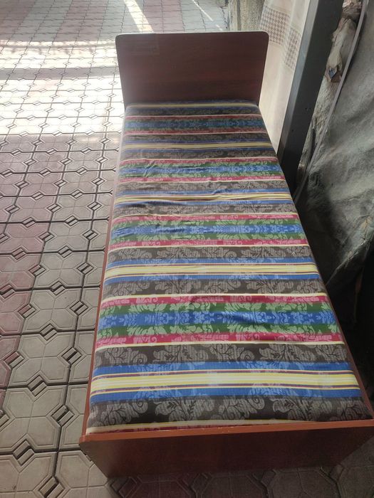 Детская кровать 1 спалка + матрас