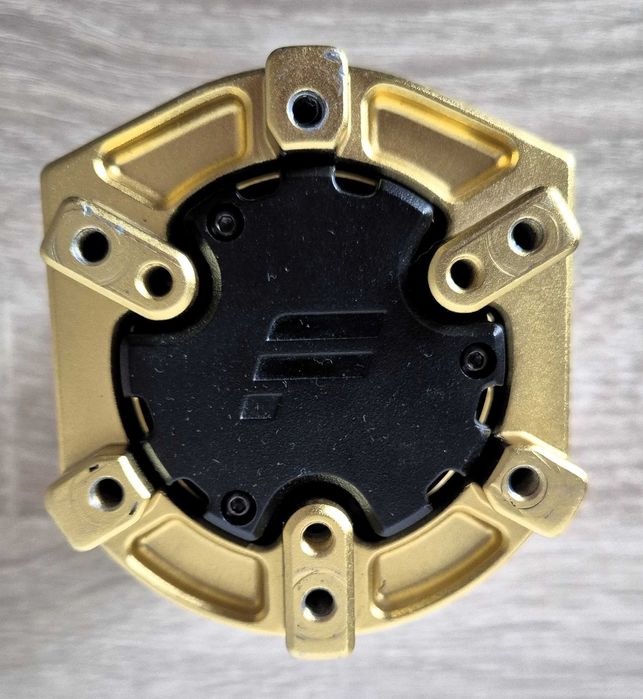 Fanatec Hub Podium cu QR1