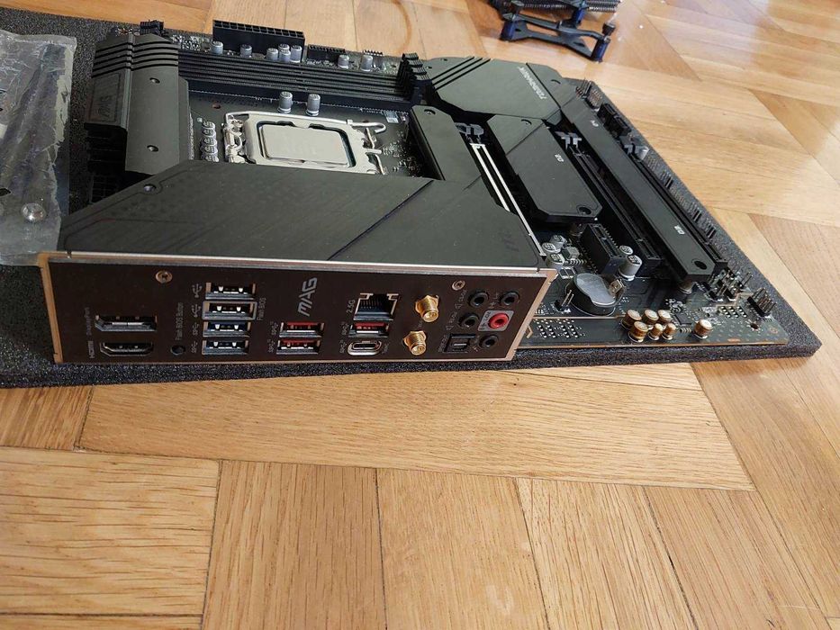 Intel Core i9 13900KF + MSI Z690 Tomahawk DDR4 Wi-fi
